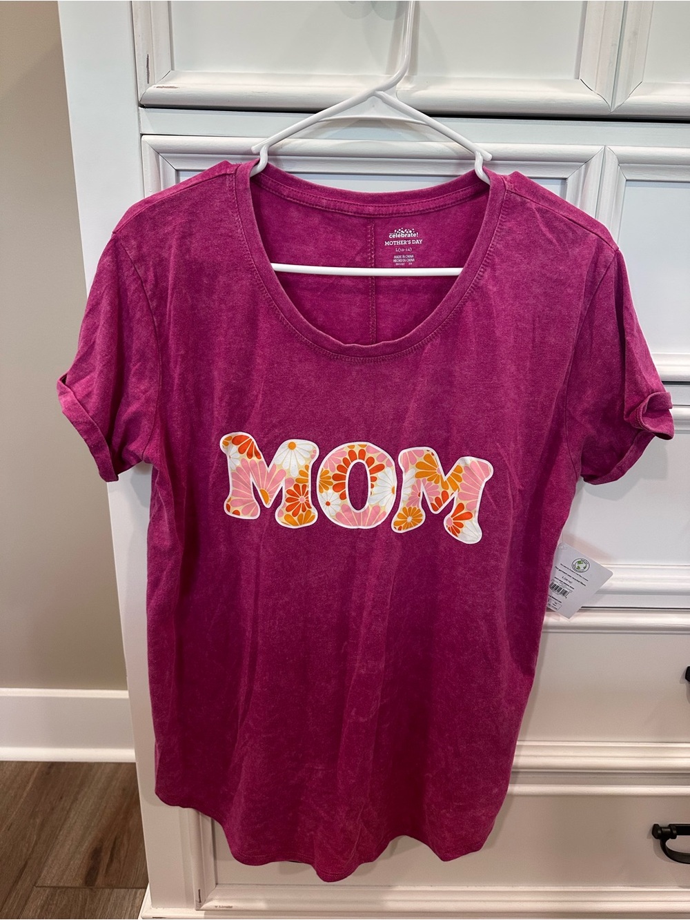 Pink Floral 'MOM' Graphic Tee